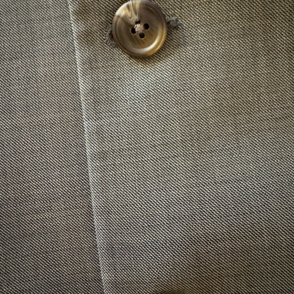 Chaps Men's Suit in Olive